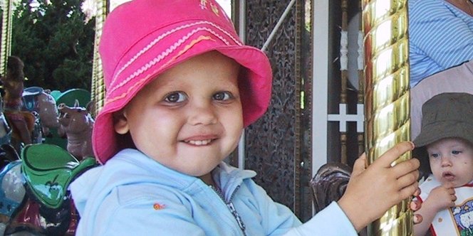 CLICK to continue: Sofia riding the Carousel