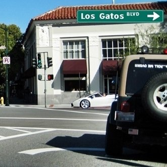CLICK to go RIGHT on Los Gatos Blvd from Santa Cruz Ave
